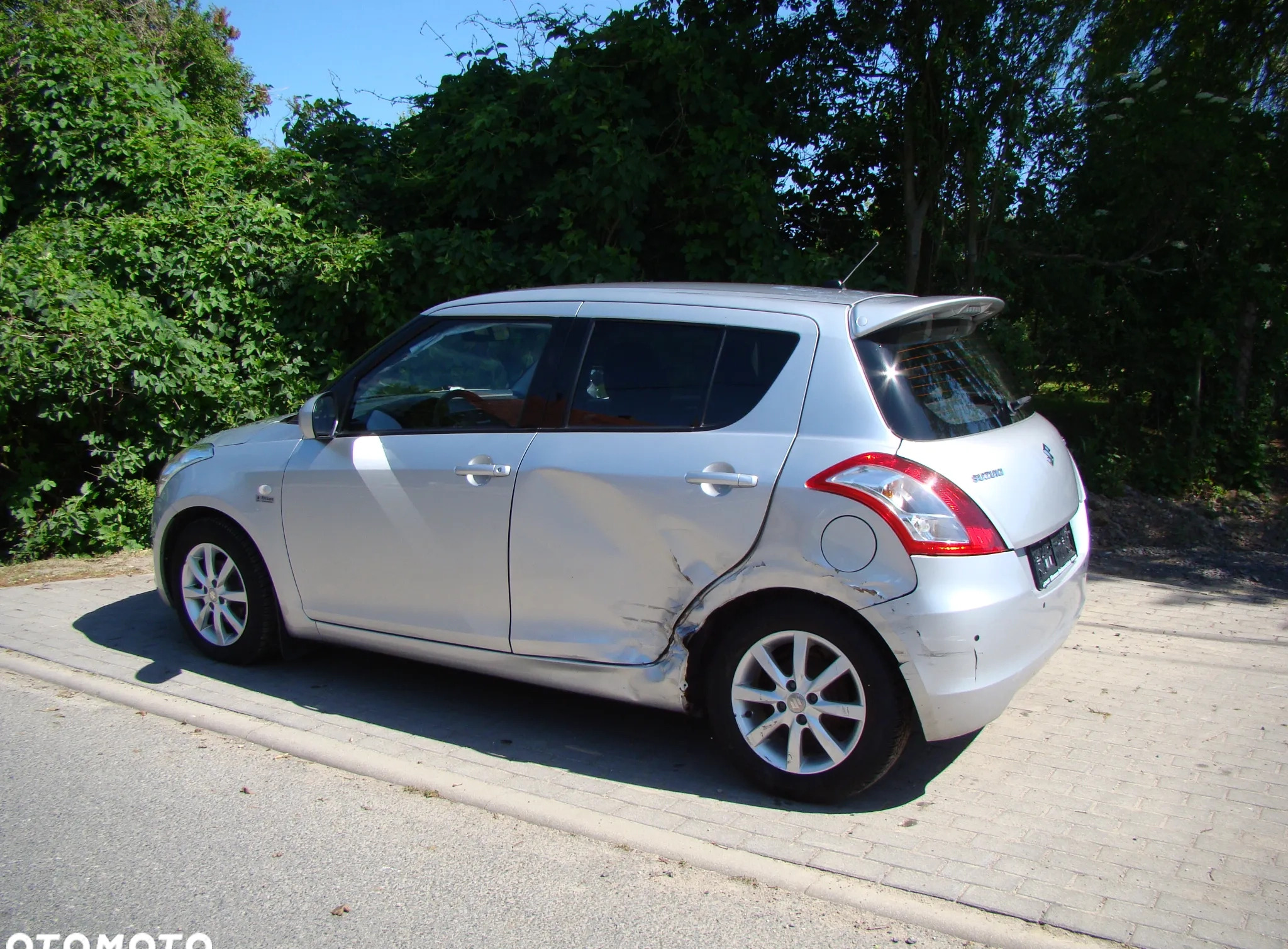 Suzuki Swift cena 14900 przebieg: 89222, rok produkcji 2013 z Suchedniów małe 254